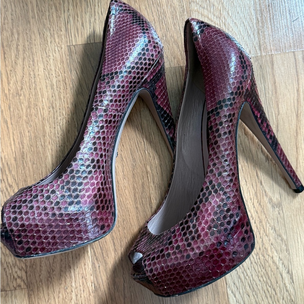 Gucci Red and Black Heels with Platform